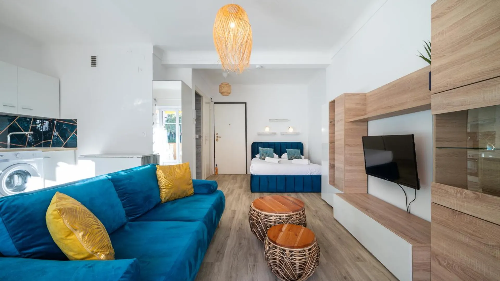 Apartment Castel 2 Studio Renove Au Centre Ville De Menton Gare Sncf France
